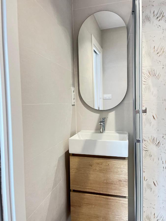 Maestranzamarycentro Apartment อาโกรูญา ภายนอก รูปภาพ